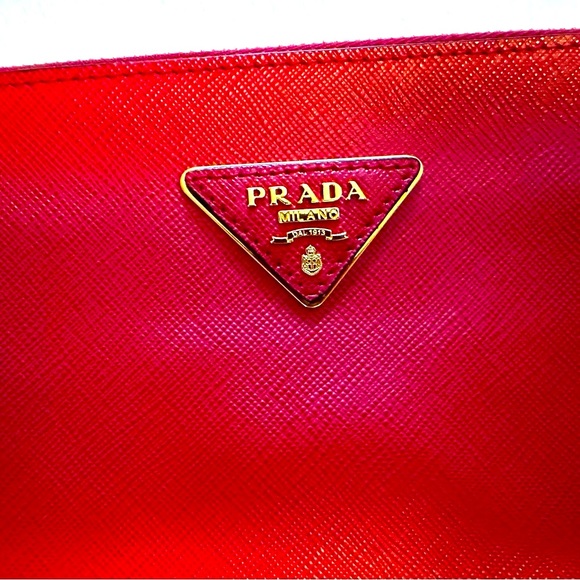 Authentic Prada Saffiano Lux Pochette in Nero + Fuoco - Picture 8 of 13